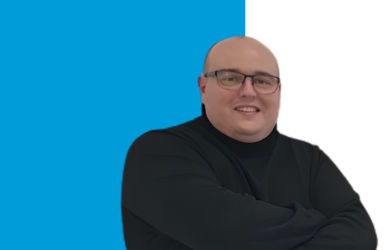 Foto de Washington Gómez, responsable de Ciberseguridad en GETD. Lleva un jersey negro y está de perfil.